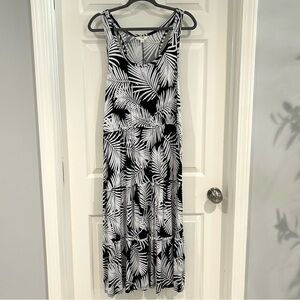Terra & Sky Midi Tropical Racerback Black White Leaf Print Dress Plus Size 0